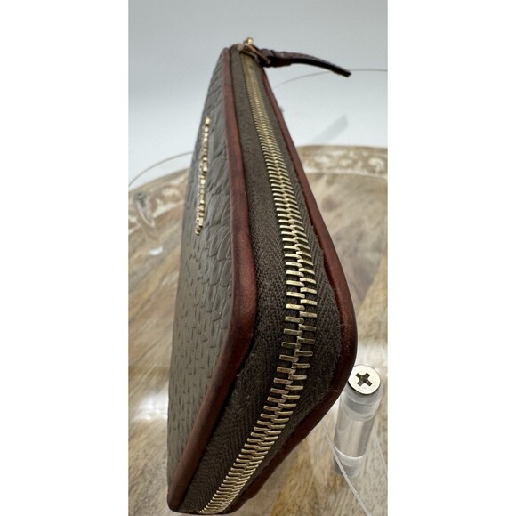 Dooney & Bourke Croc Embossed Leather Zip Wallet Beige Gray PythoN Zip Clutch - Picture 2 of 11